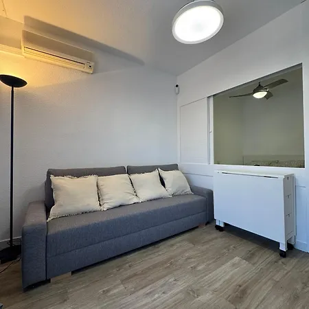 Estudio Renovado En Primera Linea De Mar *
